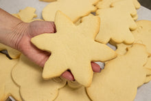Load image into Gallery viewer, Decorate Cookies With Mrs. Claus At Colasanti Tropical Gardens
